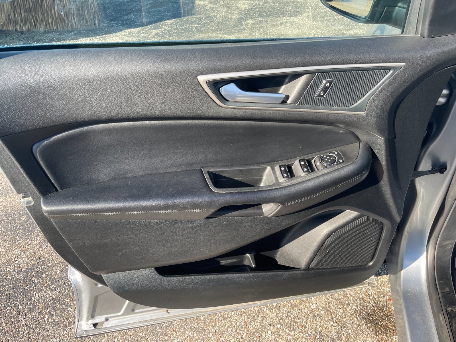 Used 2024 Ford Edge SEL AWD/4WD image 11