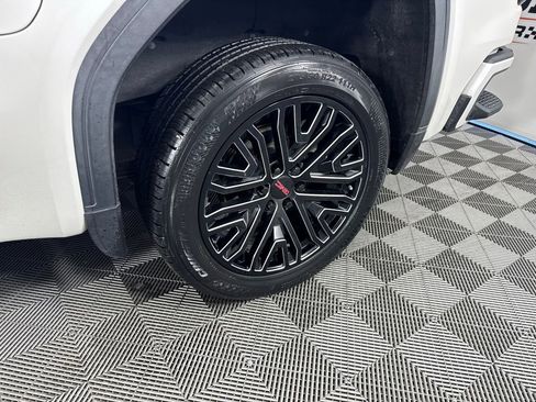 Used 2020 GMC Sierra 1500 Denali w/ Denali Ultimate Package image 39