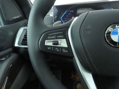 Used 2026 BMW X5 sDrive40i image 12