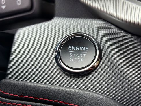 Used 2025 Ford Explorer ST-Line w/ ST-Line Street Pack image 5