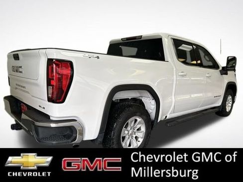 Used 2022 GMC Sierra 1500 SLE AWD/4WD image 3