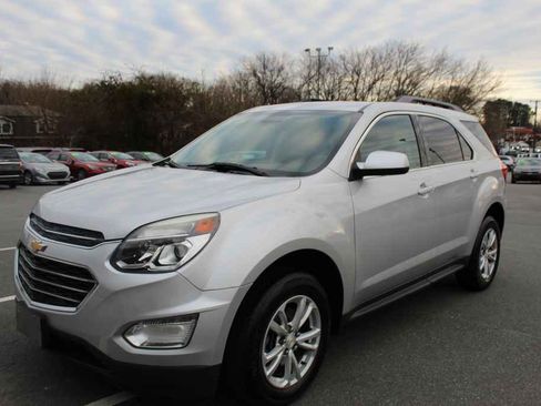 Used 2017 Chevrolet Equinox LT w/ Convenience Package image 1