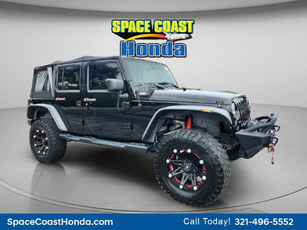Used 2013 Jeep Wrangler Unlimited Sahara w/ Connectivity Group AWD/4WD image 1
