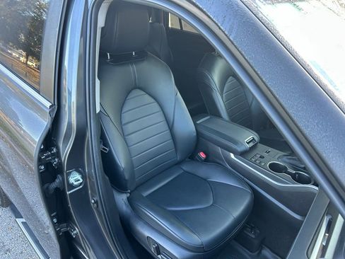 Certified 2023 Toyota Highlander XLE image 15