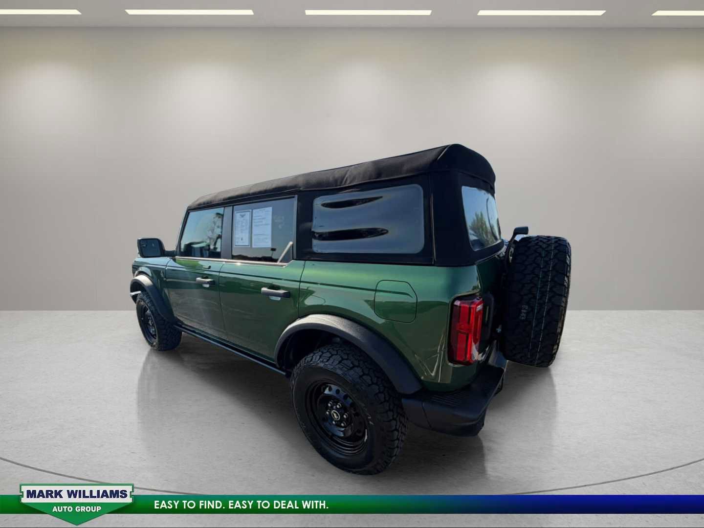 Used 2023 Ford Bronco Black Diamond AWD/4WD image 8