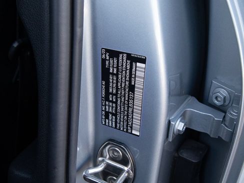 Certified 2024 Porsche Macan S AWD/4WD image 29