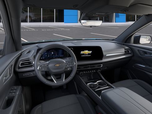 New 2027 Chevrolet Traverse LT FWD image 15