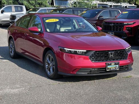 Used 2024 Honda Accord EX image 5
