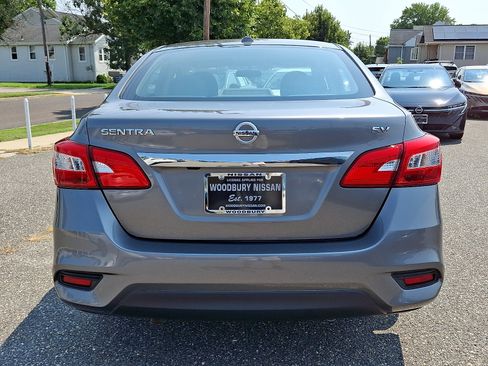 Used 2018 Nissan Sentra SV FWD image 5