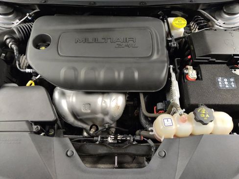 Used 2020 Jeep Cherokee Latitude FWD image 30