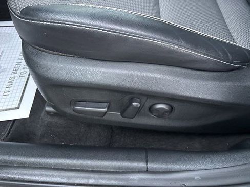 Used 2022 Kia Niro EX w/ Cold Weather Package image 12