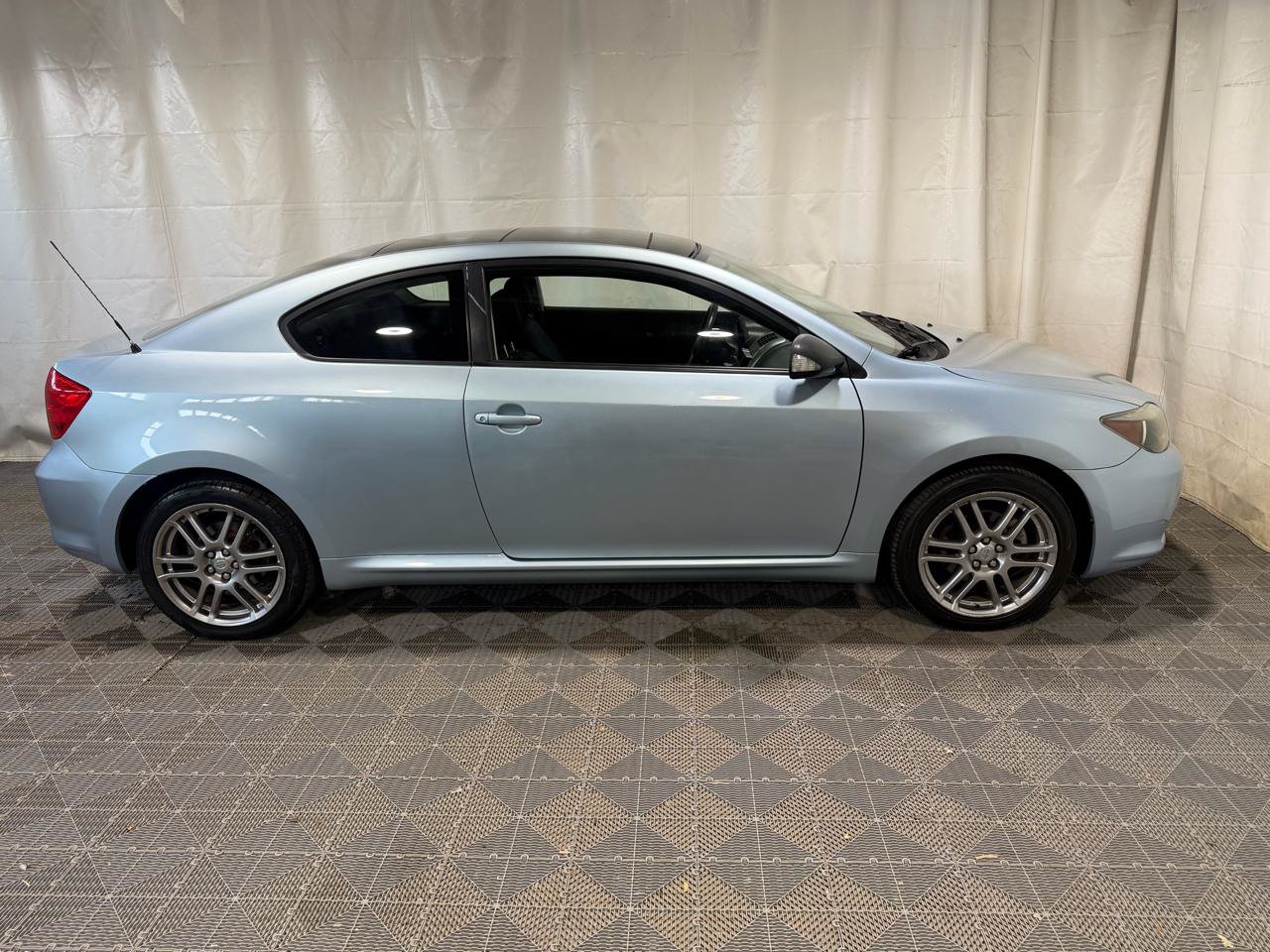 Used 2007 Scion tC FWD image 9