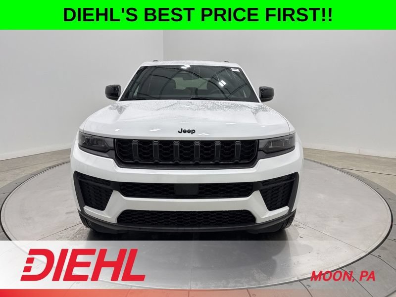 New 2026 Jeep Grand Cherokee Altitude AWD/4WD image 2