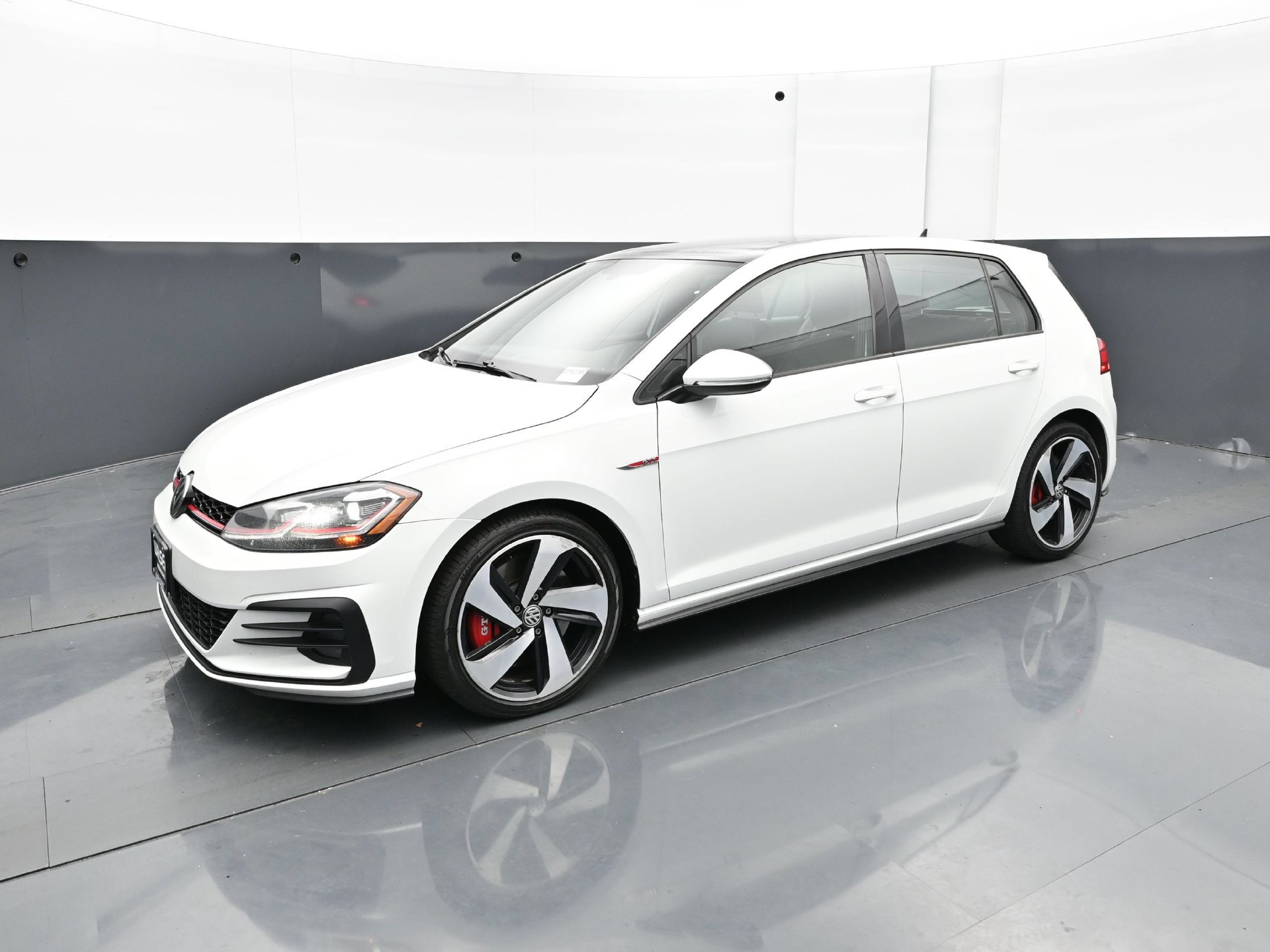 Used 2020 Volkswagen GTI SE FWD image 2