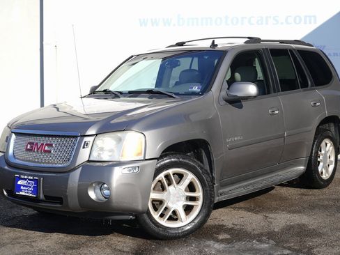 Used 2009 GMC Envoy Denali w/ Sun And 6-Disc Cd Package image 2
