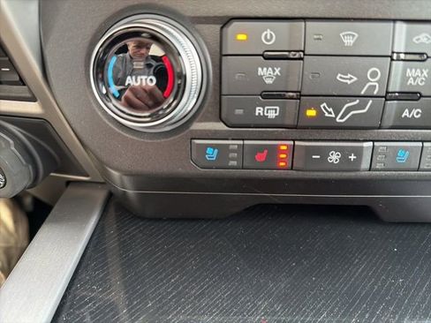 Certified 2021 Ford F350 Platinum image 39