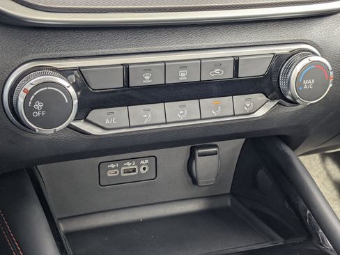 Used 2023 Nissan Altima 2.5 SR image 24