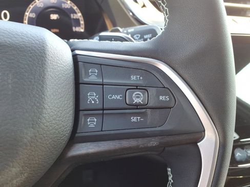 New 2026 Jeep Grand Cherokee L 4WD image 17