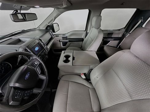 Used 2016 Ford F150 XLT w/ Equipment Group 302A Luxury image 11