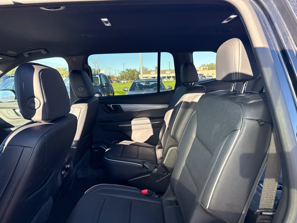 Used 2025 Buick Enclave Preferred w/ Trailering Package, 5000 lbs. AWD/4WD image 18