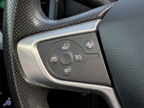 Used 2023 GMC Terrain SLE w/ Driver Convenience Package image 17