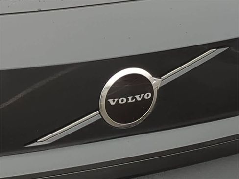 Used 2025 Volvo EX30 Plus w/ Protection Package Premier image 11
