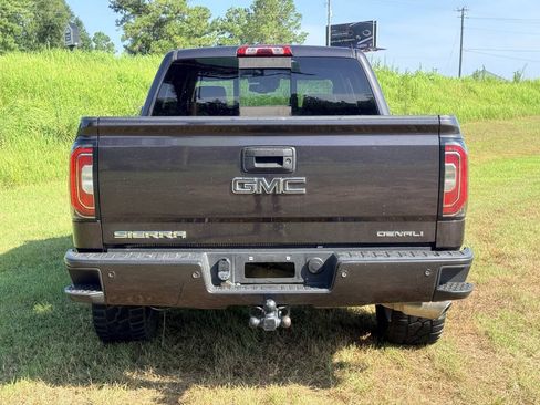Used 2016 GMC Sierra 1500 Denali w/ Enhanced Driver Alert Package RWD image 4
