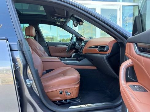 Used 2022 Maserati Levante GT AWD/4WD image 9