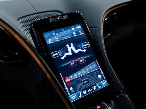 Certified 2022 Ferrari Roma image 32