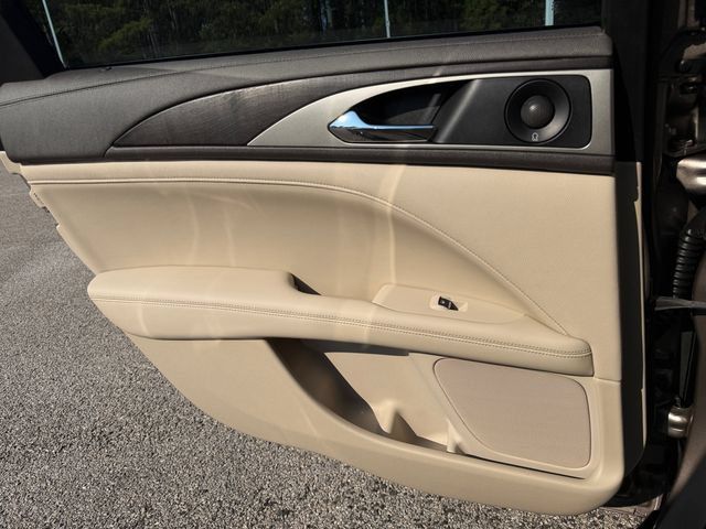 Used 2019 Lincoln MKZ Reserve FWD image 31