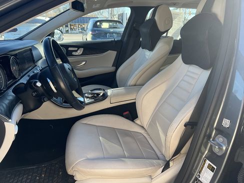 Certified 2018 Mercedes-Benz E 400 4MATIC Wagon image 11