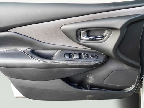 Used 2024 Nissan Murano SV w/ SV Midnight Edition Package image 23