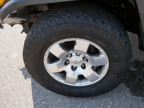 Used 2007 Toyota FJ Cruiser 4WD image 17