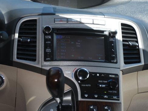 Used 2014 Toyota Venza XLE AWD/4WD image 17