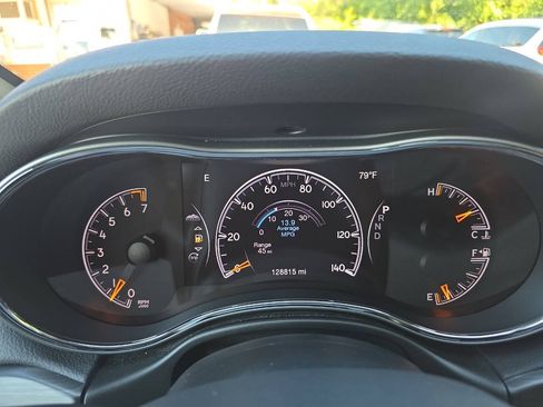Used 2020 Jeep Grand Cherokee Limited w/ Luxury Group II AWD/4WD image 16