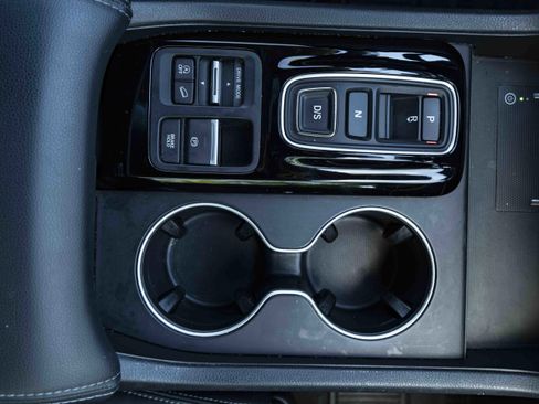 Used 2023 Honda Pilot Touring image 22