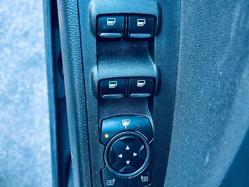 Used 2020 Ford Fusion SE FWD image 22