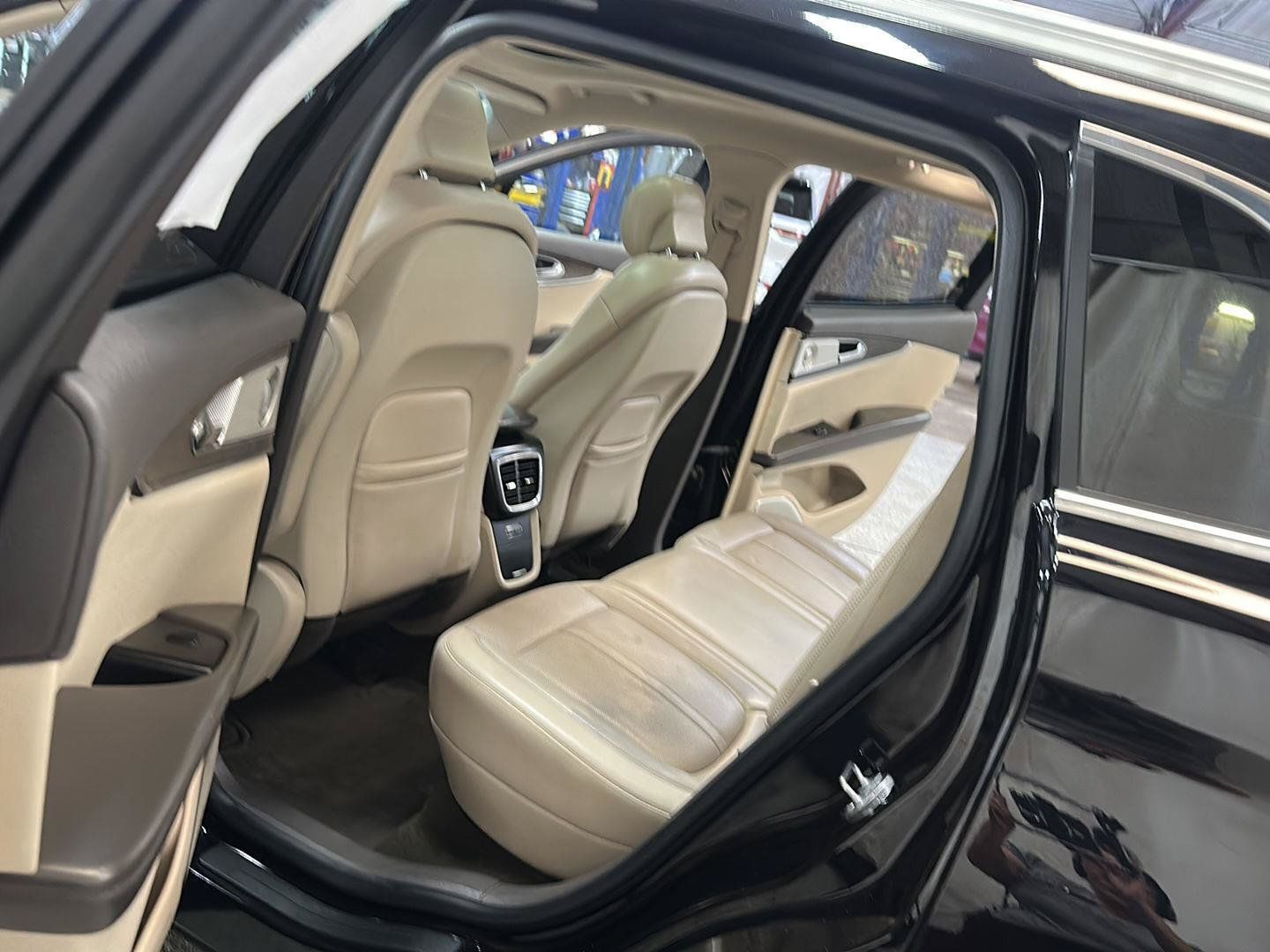 Used 2020 Lincoln Nautilus Reserve w/ Equipment Group 202A AWD/4WD image 29