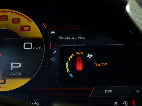 Certified 2021 Ferrari Roma image 37