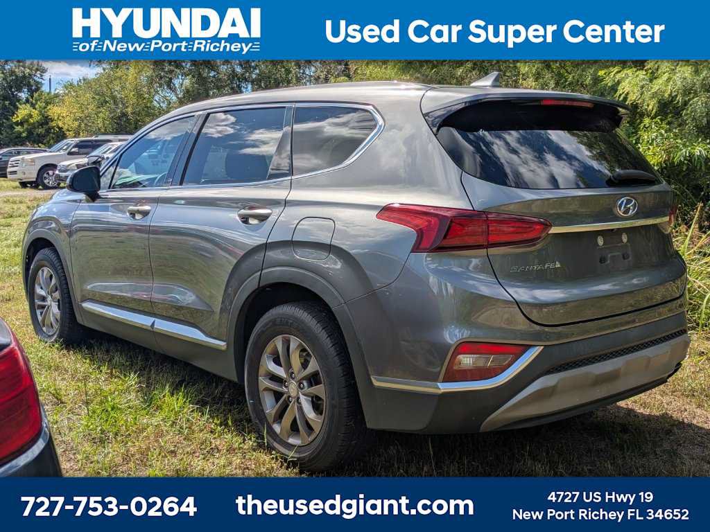 Used 2019 Hyundai Santa Fe SEL FWD image 2