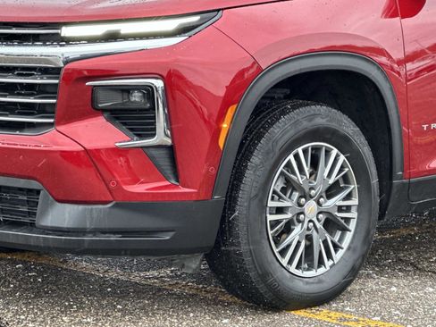 Certified 2024 Chevrolet Traverse LT w/ Enhanced Driving Package image 7