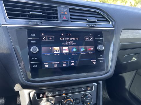 Certified 2020 Volkswagen Tiguan SEL image 22