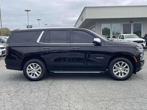 Used 2025 Chevrolet Tahoe Premier RWD image 2