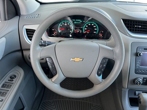 Used 2017 Chevrolet Traverse LS AWD/4WD image 27