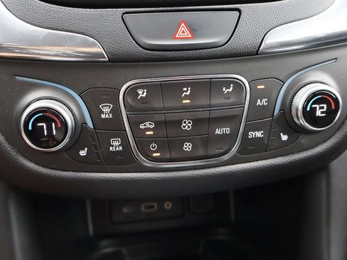 Used 2020 Chevrolet Equinox Premier w/ Premier Redline Edition AWD/4WD image 26