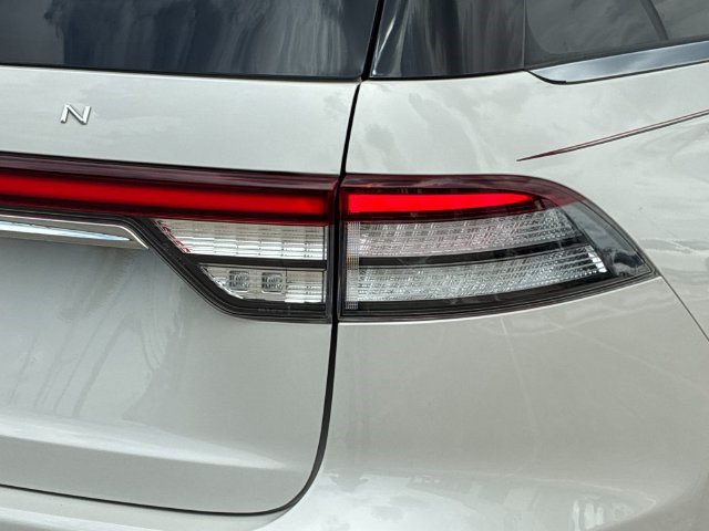 Used 2022 Lincoln Aviator Grand Touring w/ Equipment Group 301A AWD/4WD image 30