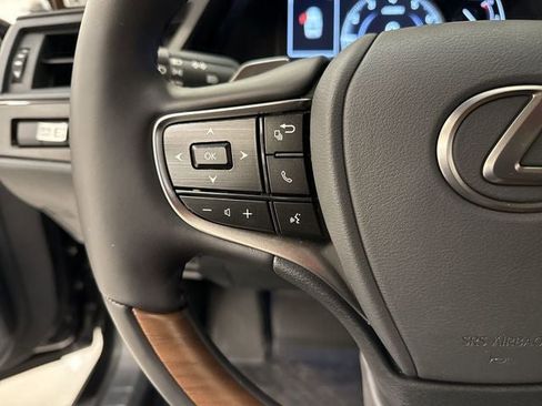 New 2025 Lexus ES 350 Ultra Luxury image 11
