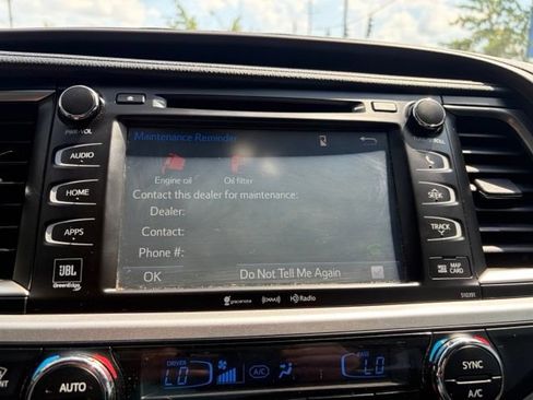 Used 2018 Toyota Highlander Limited Platinum AWD/4WD image 22