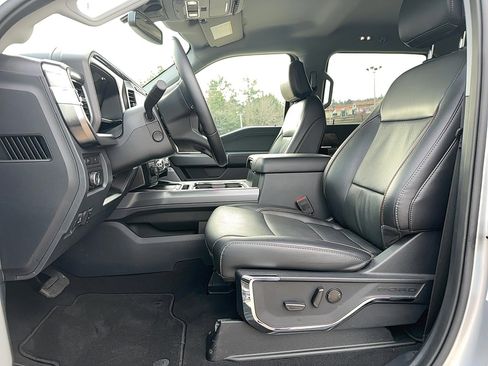 Used 2024 Ford F350 Lariat image 28