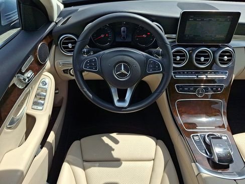 Used 2018 Mercedes-Benz C 300 4MATIC Sedan image 11